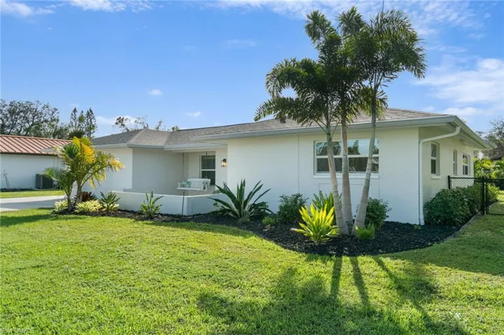 1034  El Rio  AVE, Fort Myers, FL 33919