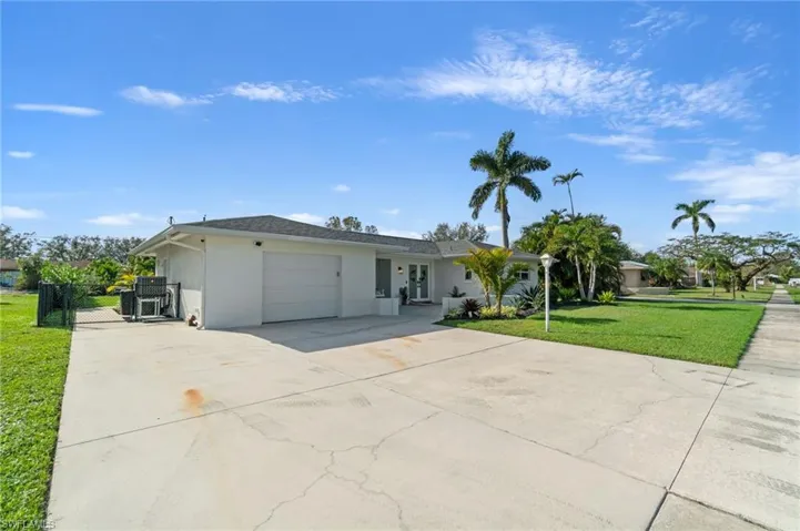 1034  El Rio  AVE, Fort Myers, FL 33919