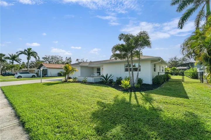 1034  El Rio  AVE, Fort Myers, FL 33919
