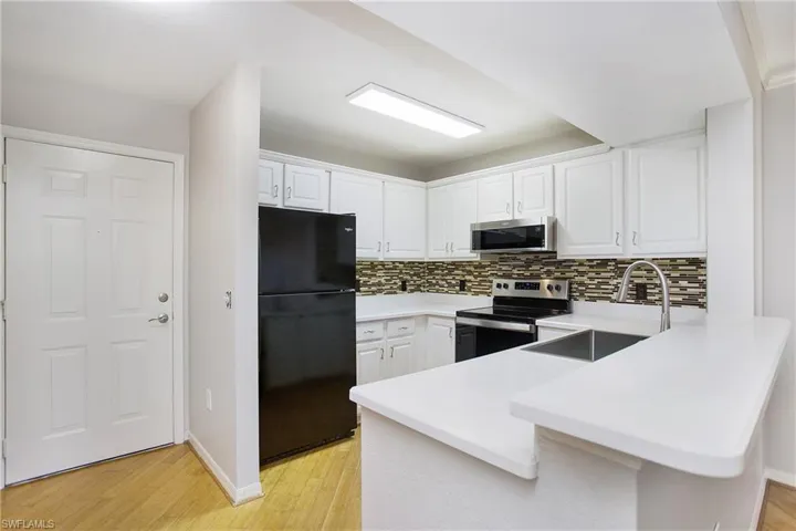 8271  Key Royal  CIR, Naples, FL 34119