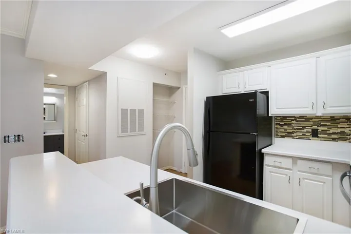 8271  Key Royal  CIR, Naples, FL 34119