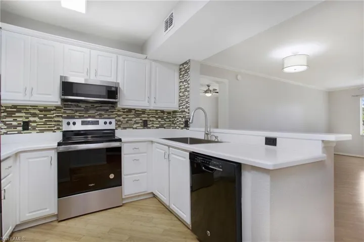 8271 Key Royal Cir 924, Naples, Florida 34119