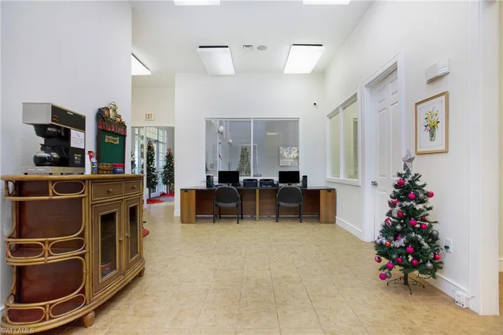 8271  Key Royal  CIR, Naples, FL 34119