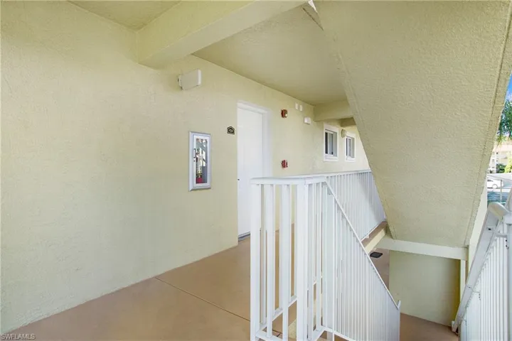 8271  Key Royal  CIR, Naples, FL 34119
