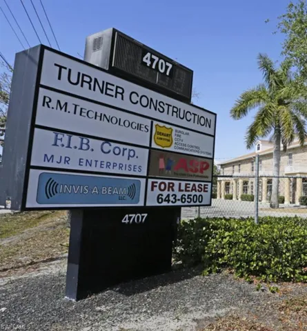 4707  Enterprise  AVE, Naples, FL 34104