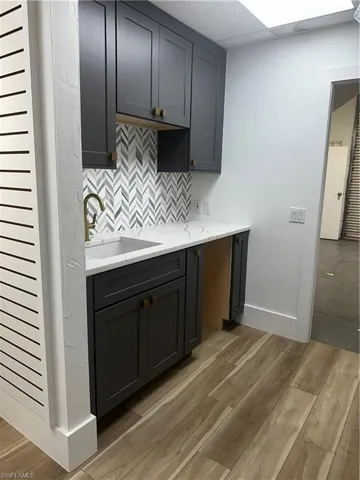 4707  Enterprise  AVE, Naples, FL 34104