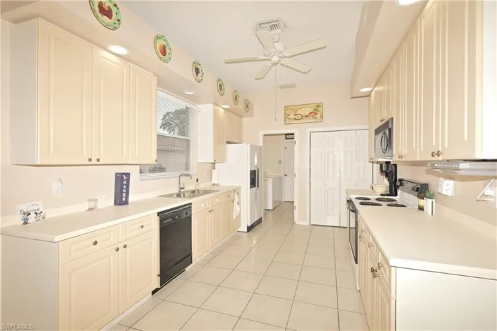 6820 Lone Oak Blvd, Naples, Florida 34109