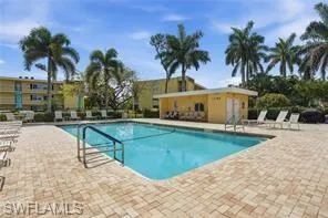1085 Forest Lakes Dr 8102, Naples, Florida 34105
