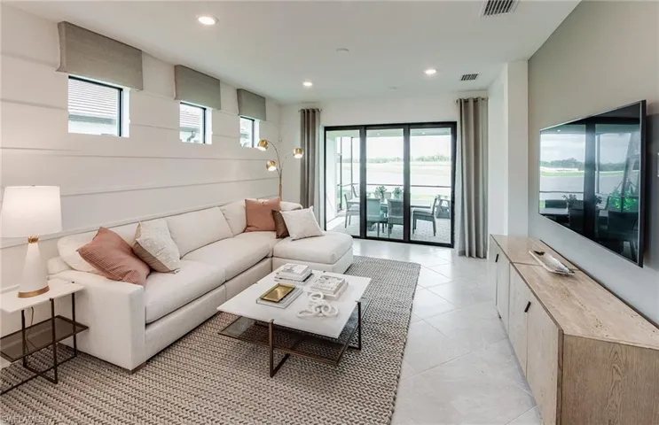 Photo of furnished model, options may vary.