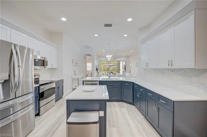 11096  Esteban  DR, Fort Myers, FL 33912