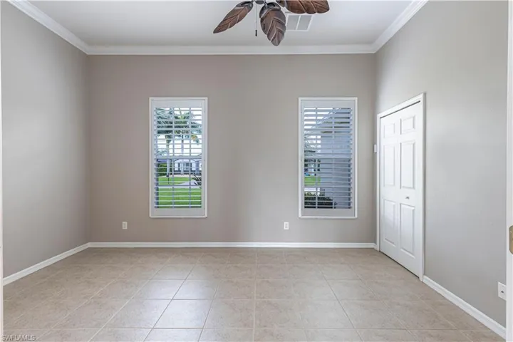 2529 Sw 23rd Pl, Cape Coral, Florida 33914