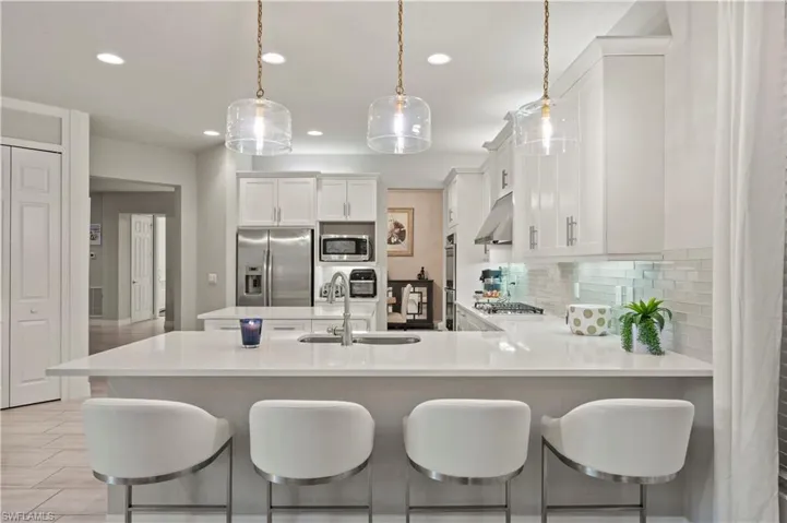 Breakfast bar