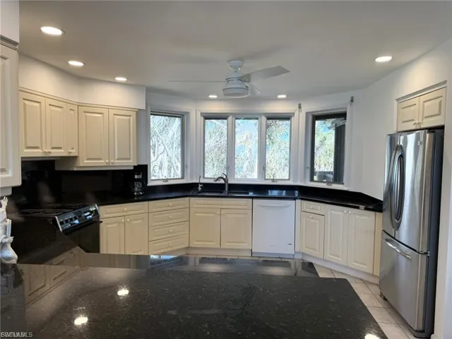 484  Gulf Bend  DR, Captiva, FL 33924