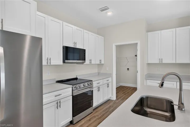 1208 Nw 19th St, Cape Coral, Florida 33993