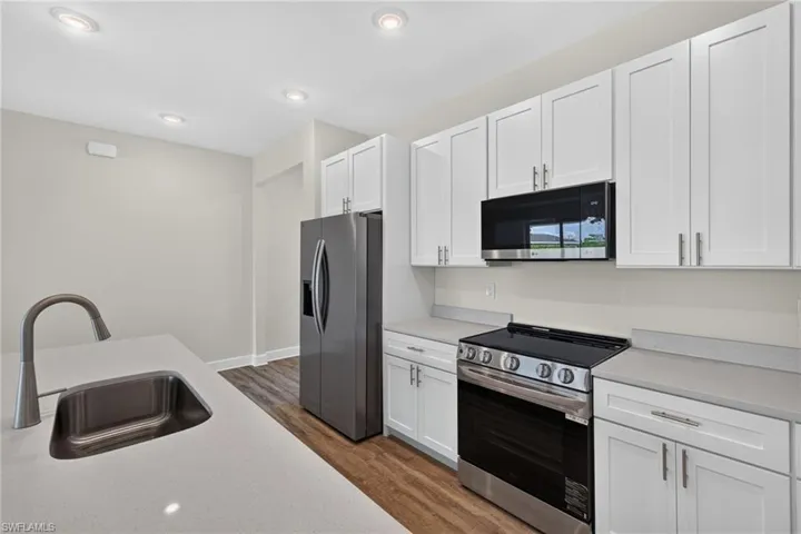 1208 Nw 19th St, Cape Coral, Florida 33993