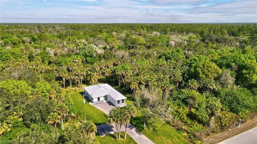 4393  32nd SE AVE, Naples, FL 34117