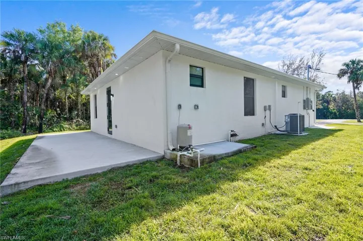 4393  32nd SE AVE, Naples, FL 34117