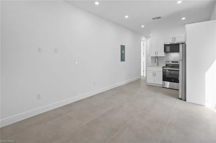 4393  32nd SE AVE, Naples, FL 34117