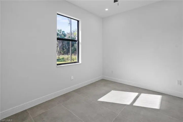 4393  32nd SE AVE, Naples, FL 34117