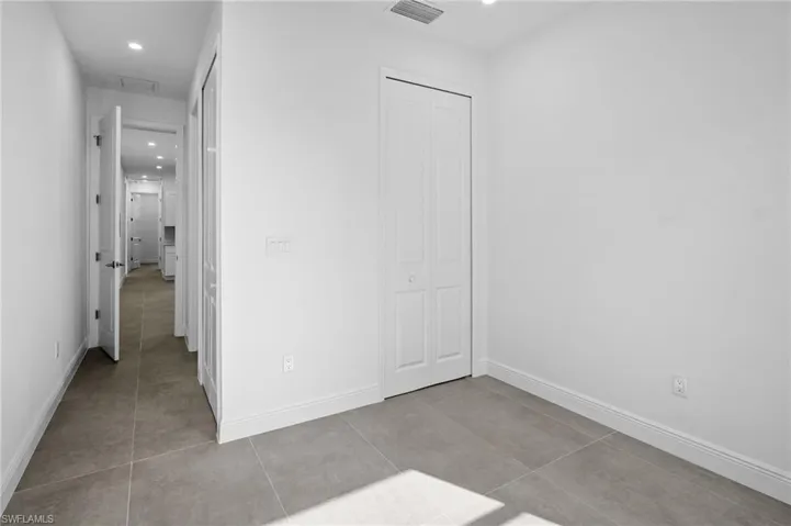 4393  32nd SE AVE, Naples, FL 34117