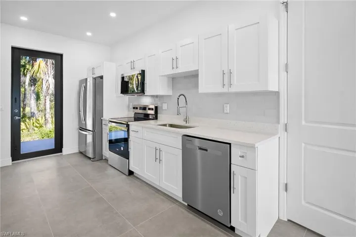 4393  32nd SE AVE, Naples, FL 34117