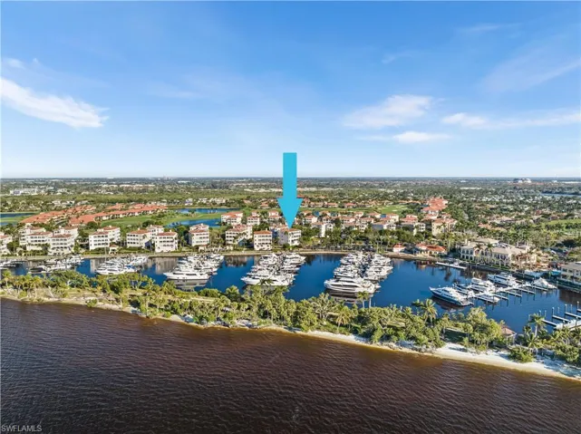 Fabulous location! Right on the boardwalk overlooking the marina!