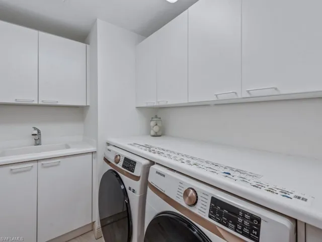 Lesina 804 - Laundry Room