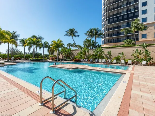 Lesina Amenity - Swimming Pool/Spa