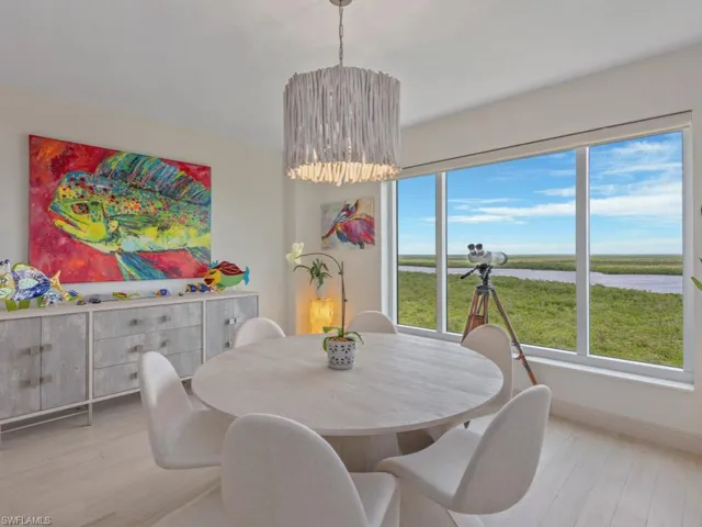 Lesina 804 - Family/Dining Room to the Southwest