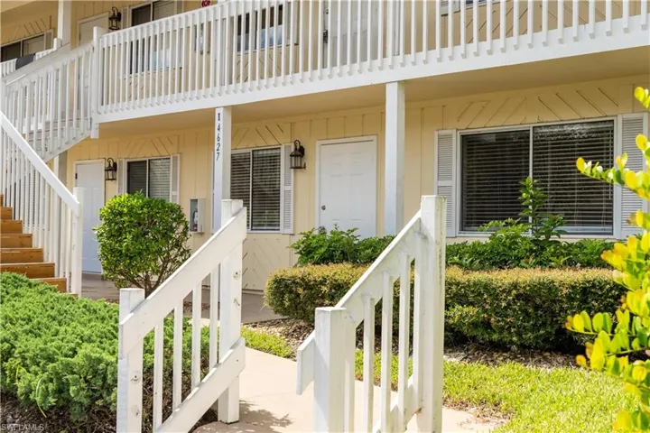 4627 Bayshore Dr I-4, Naples, Florida 34112