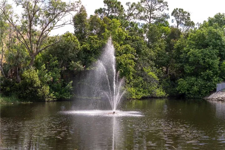 4627 Bayshore Dr I-4, Naples, Florida 34112