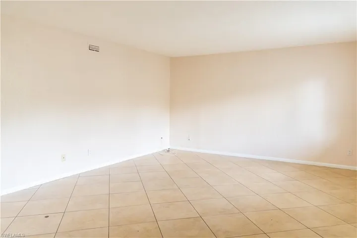 4627 Bayshore Dr I-4, Naples, Florida 34112