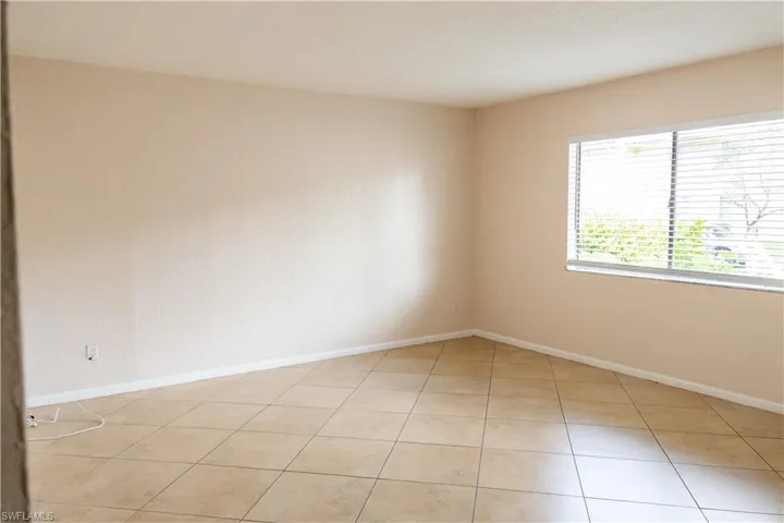 4627 Bayshore Dr I-4, Naples, Florida 34112
