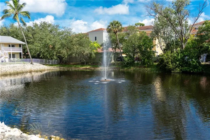 4627 Bayshore Dr I-4, Naples, Florida 34112