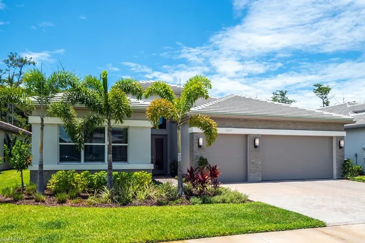 12053  Mimosa  ST, Naples, FL 34120