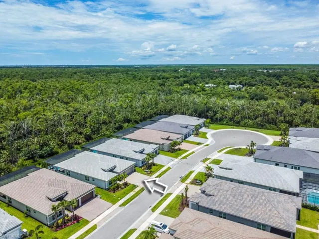12053  Mimosa  ST, Naples, FL 34120