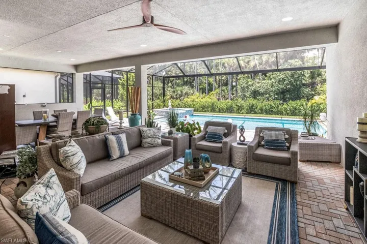 12053  Mimosa  ST, Naples, FL 34120