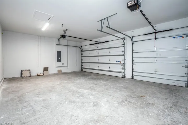 12053  Mimosa  ST, Naples, FL 34120