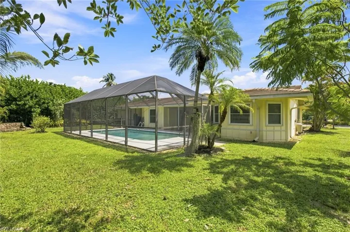 64 Pebble Beach Blvd, Naples, Florida 34113