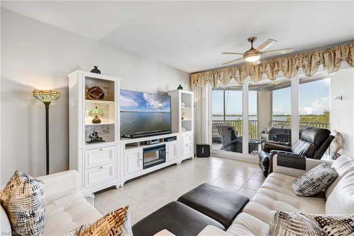 201 Vintage Bay Dr B 18, Marco Island, Florida 34145
