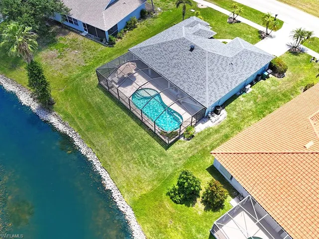 Aerial - Back Left & Water view