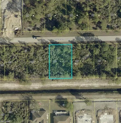 1118 Dutchess St E, Lehigh Acres, Florida 33974
