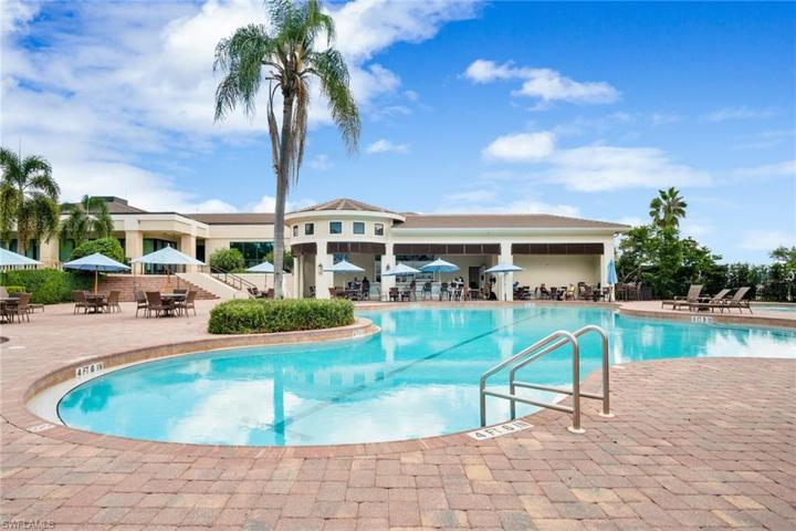 Vineyards Country Club Pool