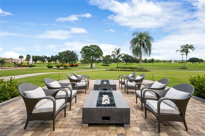 Vineyards Country Club