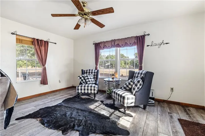 Perfect area for dining table/set