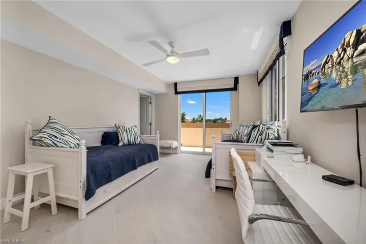 6597 Nicholas Blvd 401, Naples, Florida 34108