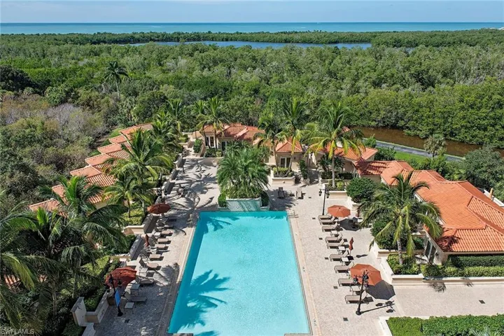6597 Nicholas Blvd 401, Naples, Florida 34108