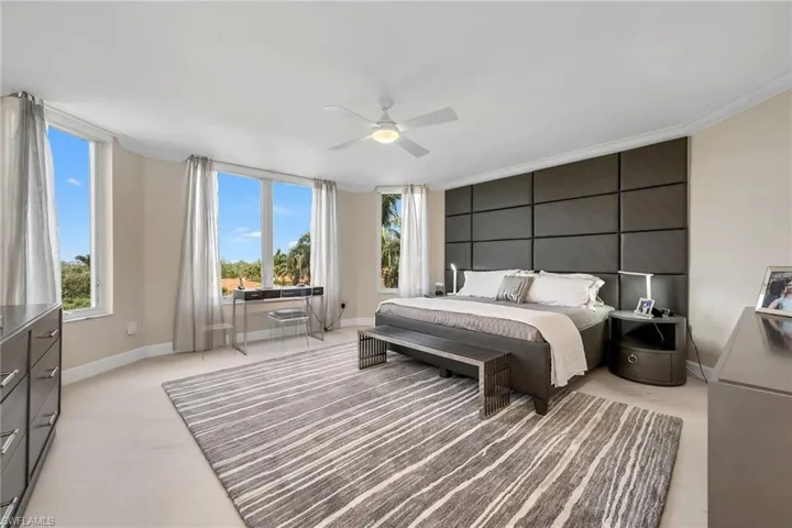 6597 Nicholas Blvd 401, Naples, Florida 34108