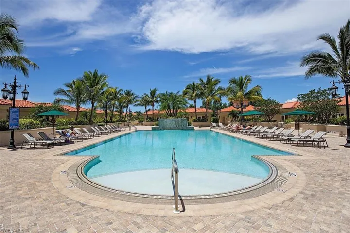 6597 Nicholas Blvd 401, Naples, Florida 34108