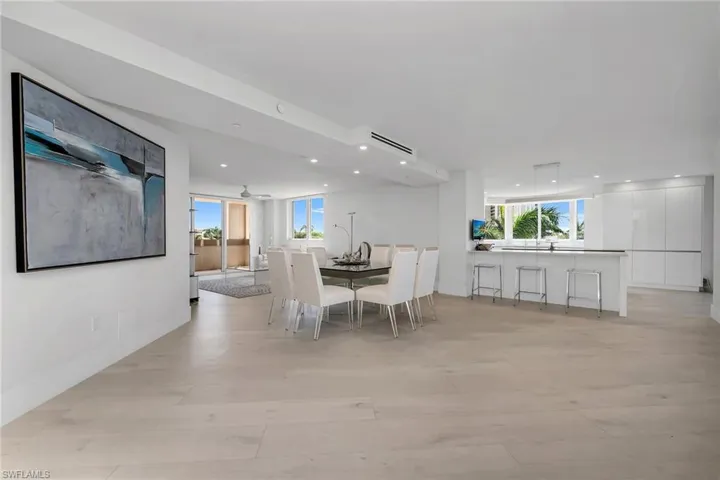 6597 Nicholas Blvd 401, Naples, Florida 34108